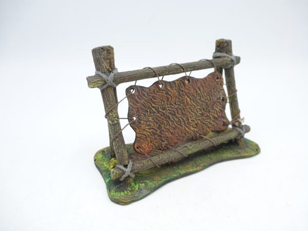 Bear skin stand - great to match 7 cm series