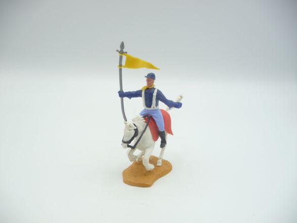 Timpo Toys Union Army soldier 2nd version riding with flag