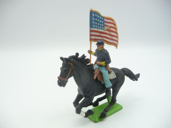 Britains Deetail Union Army Soldier on horseback with flag