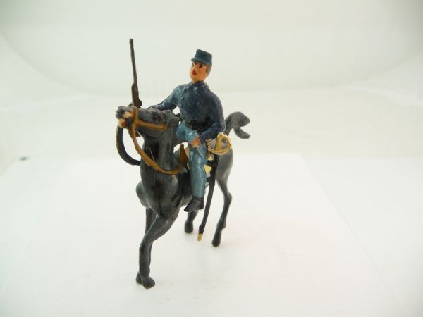 Merten 4 cm Union Army soldier on horseback with rifle at side