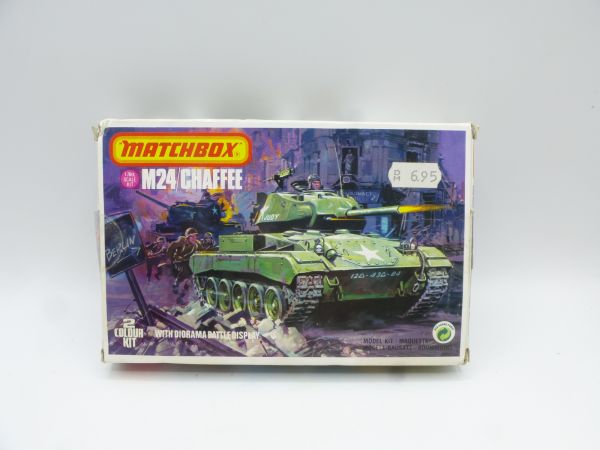 Matchbox 1:76 M24 Chaffee No. 40079 - orig. packaging, parts on cast