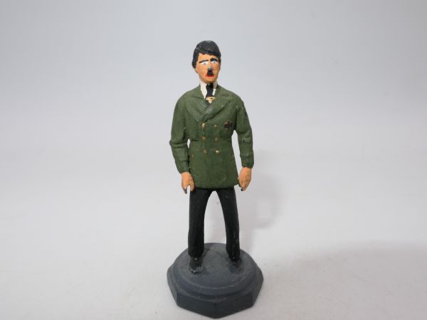 Soldier standing (height 6 cm)