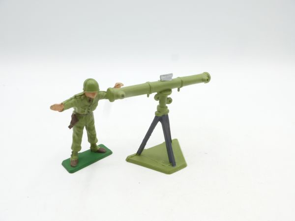 Starlux Soldier with range finder, No. 5403 + 5011