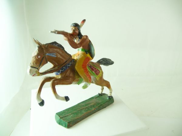 Elastolin Masse Indian riding, firing with rifle, with shield