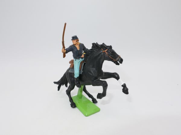Britains Deetail Northerner riding, rifle high