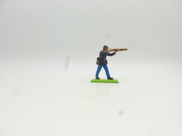 Britains Deetail Northerner standing shooting (fixed arm)