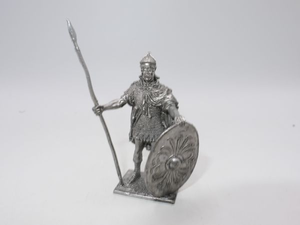 Norman with spear + shield, 6.5 cm (metal/pewter) - unpainted