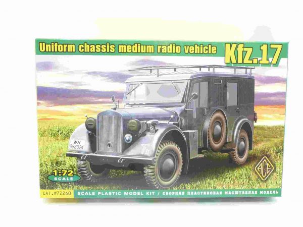 ACE 1:72 Uniform Chassis medium radio vehicle Kfz.17 - OVP, Teile am Guss