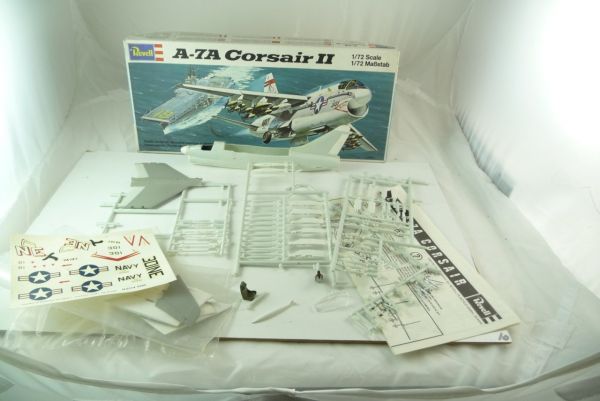 Revell A7A Corsair II, scale 1:72, No. H114, parts partly on cast