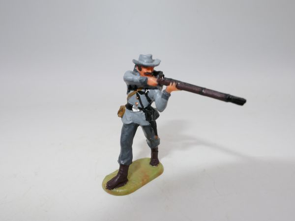 Confederate soldier walking, shooting rifle - nice 4 cm modification