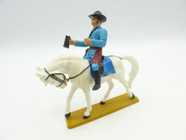 Starlux Northern States, officer riding with binoculars
