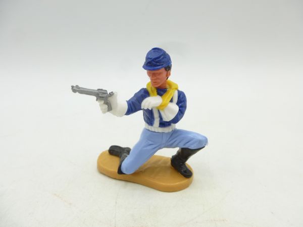 Timpo Toys Union Army Soldier 4th version kneeling, arm wounded, firing pistol