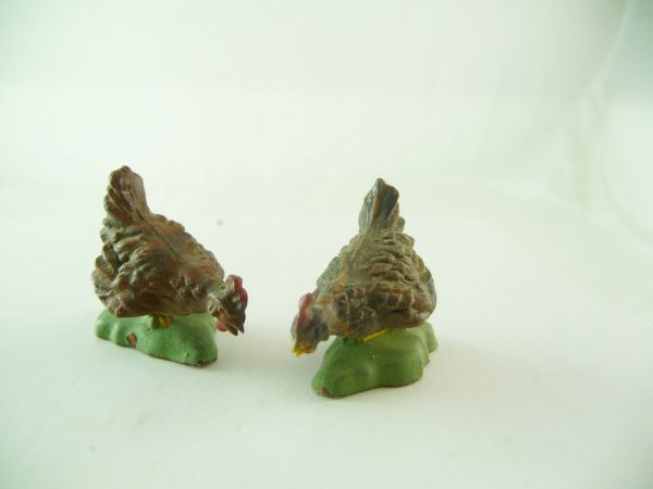 Britains Two hens, brown - very early version