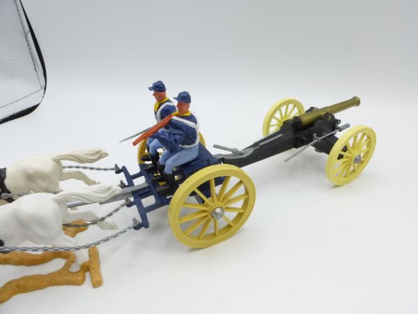 Timpo Toys Union Army gun carriage, gun train with Union Army soldiers, light-coloured wheels