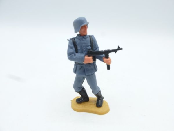 Timpo Toys German with MP (removable helmet)