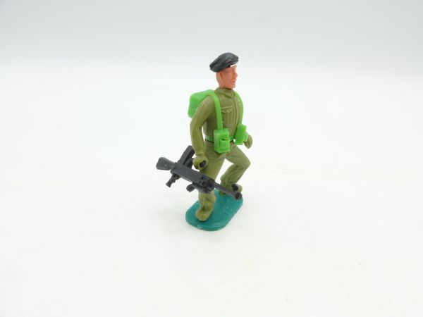 Timpo Toys Englishman with heavy MG, black beret, loose backpack