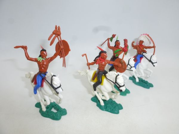 4 Iroquois riding with loose knives - complete set