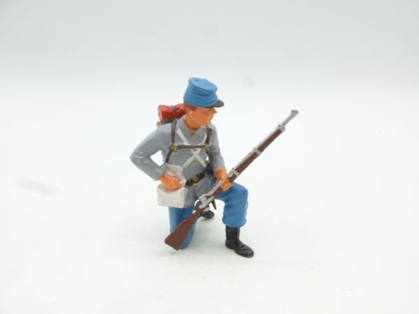 Elastolin 7 cm Confederate Army soldier kneeling and charging, No. 9187