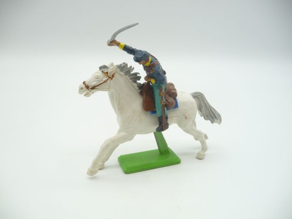 Britains Deetail Union Army Soldier on horseback, attacking with sabre
