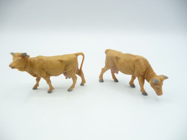 VEB Plaho 2 cows, light brown