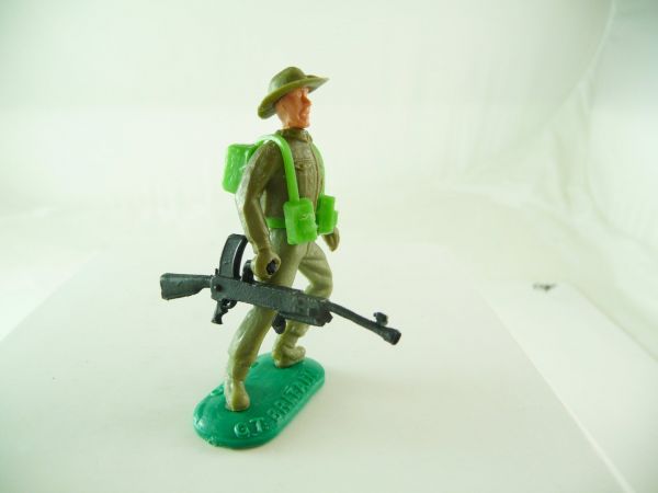 Timpo Toys Australian soldier standing with heavy machine gun
