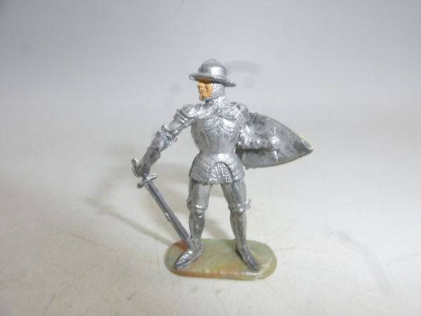 Elastolin 4 cm Ritter stehend - frühe Figur auf Perlmuttsockel