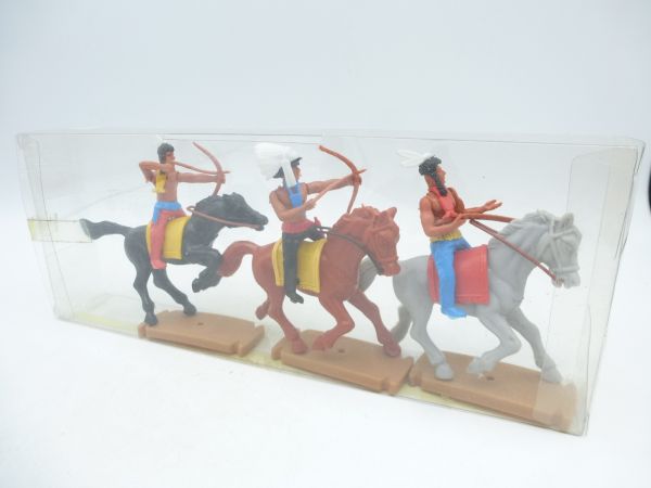 Plasty 3 Indians riding, No. 4740 - orig. packaging