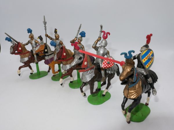 Britains Deetail Set of knights on horseback, 5 figures (movable), made in China