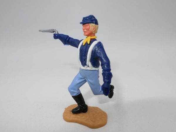 Timpo Toys Northerner 4th version running, shooting pistol - blond hair