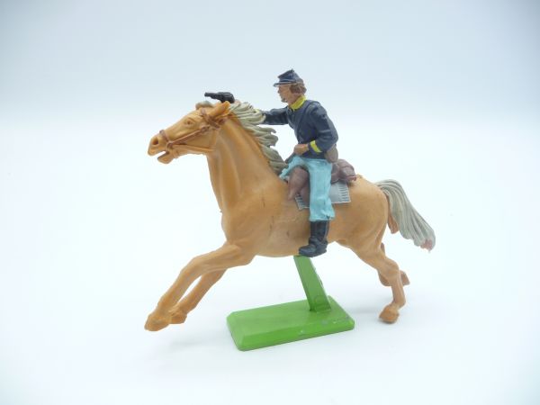 Britains Deetail Union Army Soldier riding firing with pistol - brand new