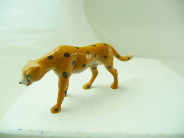 Starlux Jaguar walking - rare, nice figure