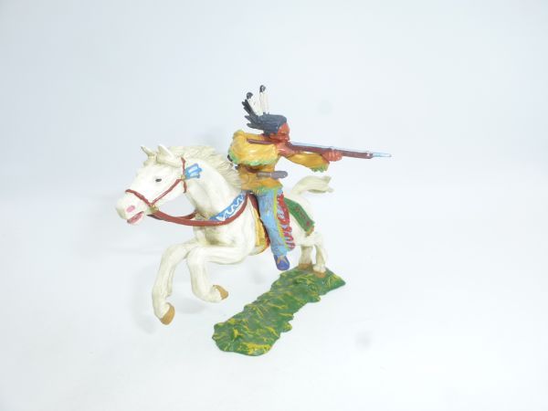 Elastolin 7 cm Indian on horseback, rifle behind, No. 6851
