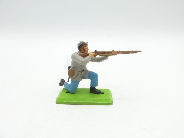 Britains Deetail Southerner kneeling and firing (movable arm)