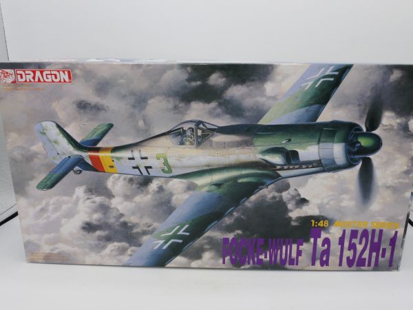 Dragon 1:48 Master Series: Ta 152 H-1, No. 5501 - orig. packaging, on cast