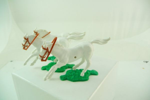 Timpo Toys 3 weiße Pferde, stark galoppierend mit braunem Zaumzeug