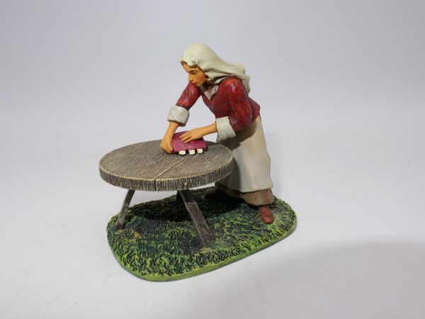 Germania 7 cm Kitchen maid at a table, preparing meat