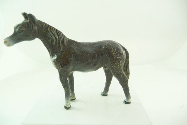 Horse standing, black/brown, composition (length 12 cm, height 10 cm)