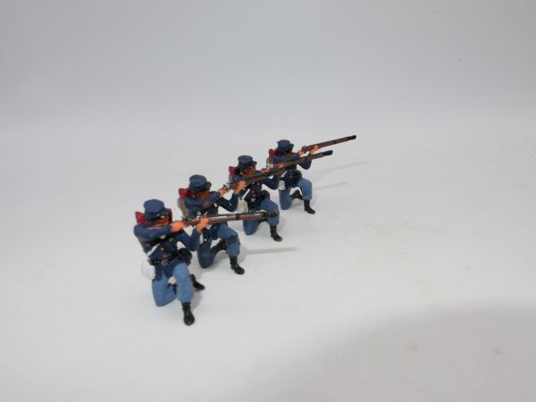 Northerner kneeling and firing - beautiful 4 cm modification