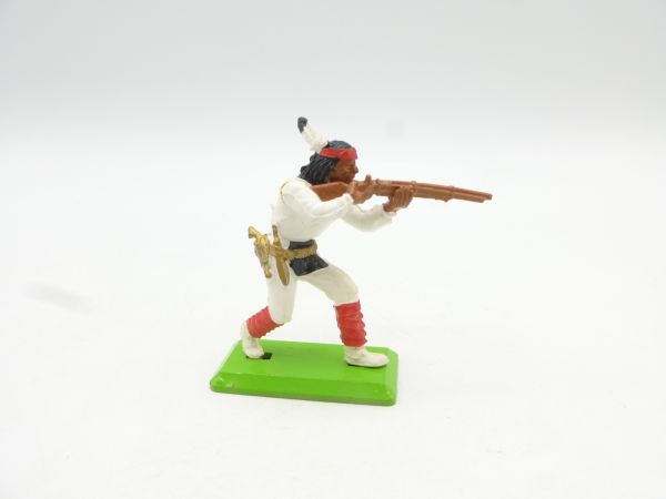 Britains Deetail Apache standing firing, white/red - brand new