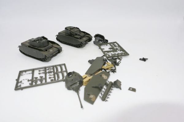 Roco Minitanks 2 Panzer + diverse Ersatzteile