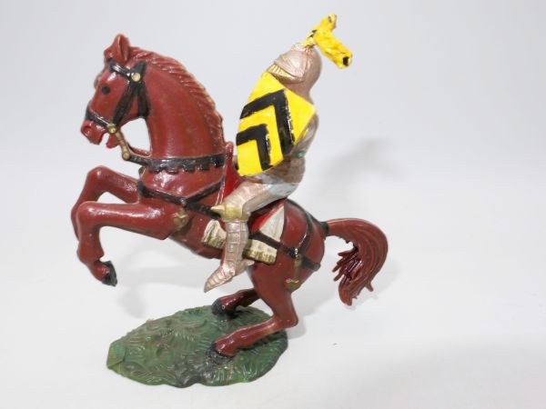 Starlux Knight on horseback with sword + shield - early figure