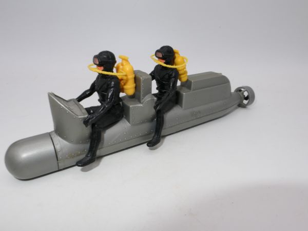 Timpo Toys Submarine with divers (yellow tanks) - used