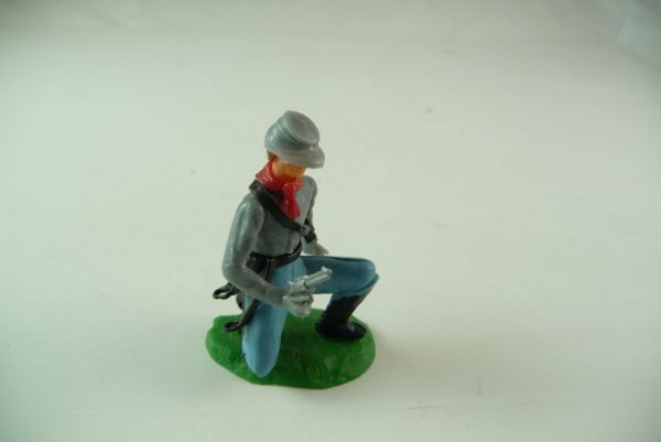 Elastolin Confederate Army soldier kneeling, firing with pistol