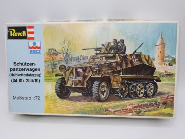 Revell 1:72 Armoured personnel carrier (half-track), No. 2351
