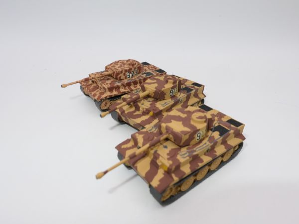 Roskopf 3 x "Tiger" in camouflage painting