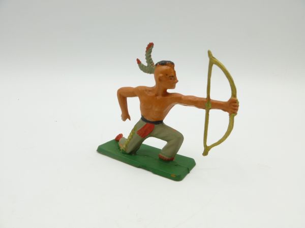 Starlux Indian kneeling shooting with bow