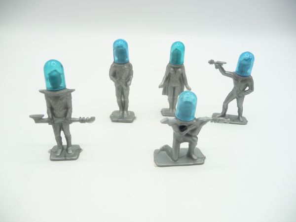 Set of astronauts (height 6 cm), 5 figures, silver with blue helmet