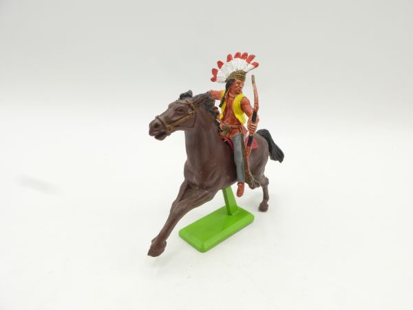 Britains Deetail Indian riding, bow sideways