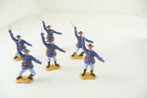 Timpo Toys 6 stehende Offiziere 1. Version mit Säbel + Pistole