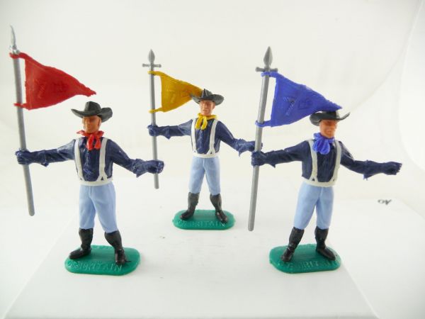 Timpo Toys 3 Union Army soldiers 2nd version with 7th cavalry flags yellow/red/blue